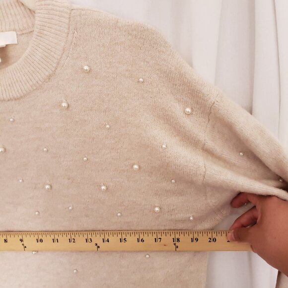 H&M Beige Long Sleeve Comfy Pearl Round Neck Sweater Size Small - Picture 4 of 16